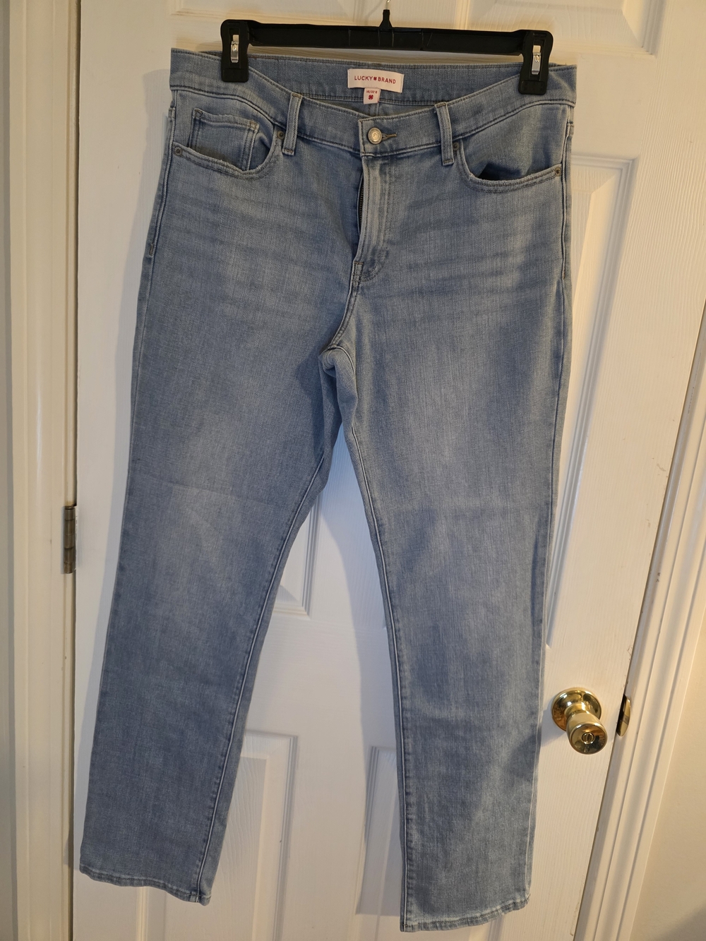 Lucky Brand Women’s Light Blue Straight Leg Jeans
